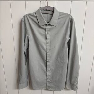 lululemon athletica Men's Light Gray Button Down Shirt